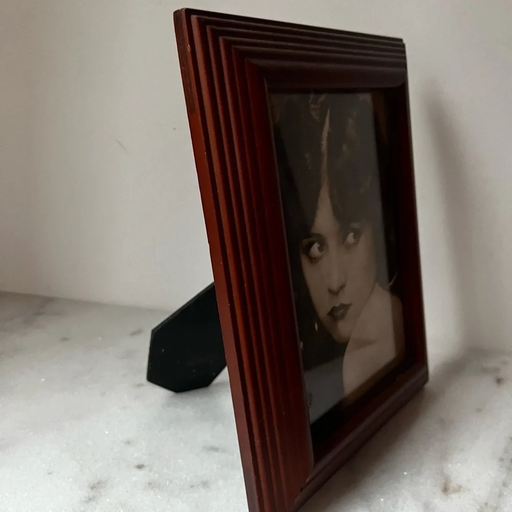 Vintage Wooden Frame brown for 5”x7” photo